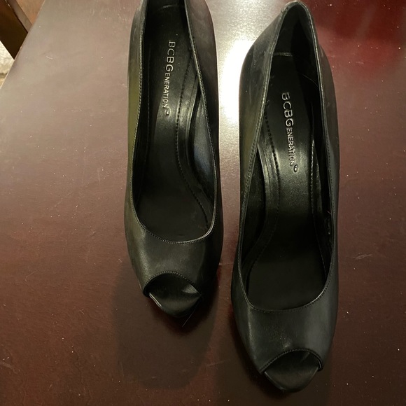 Black Open Toe Pumps - Picture 2 of 4